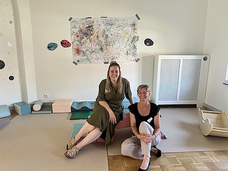 Lea Jenster und Silke Pawlak (von links nach rechts) Lea Jenster und Silke Pawlak (von links nach rechts)